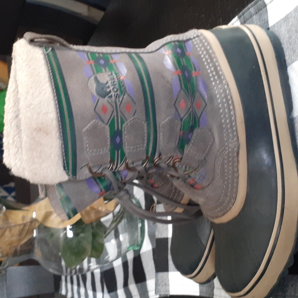 SOREL WATERPROOF BOOTS - Picture 3 of 9